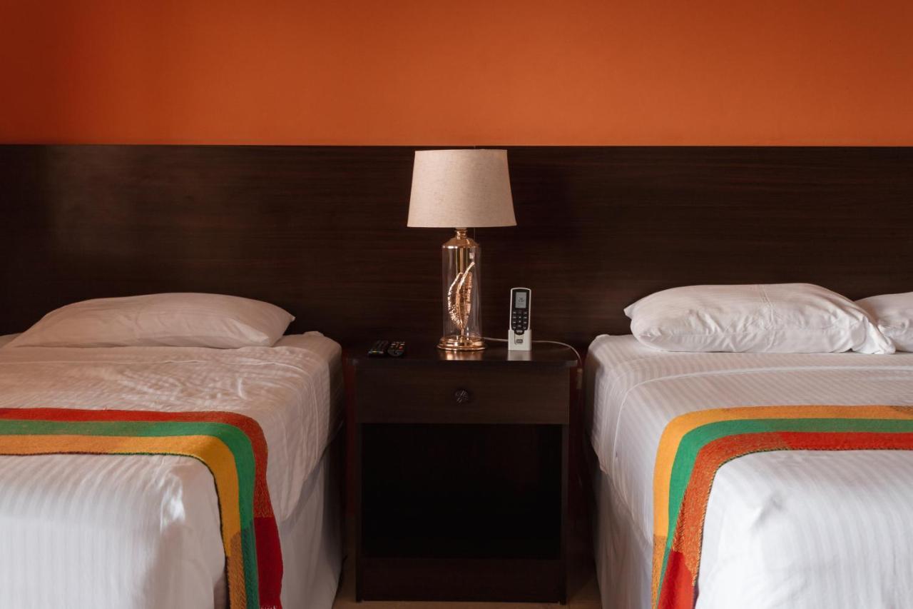 Hotel Boutique Victoria Мойогалпа Екстериор снимка
