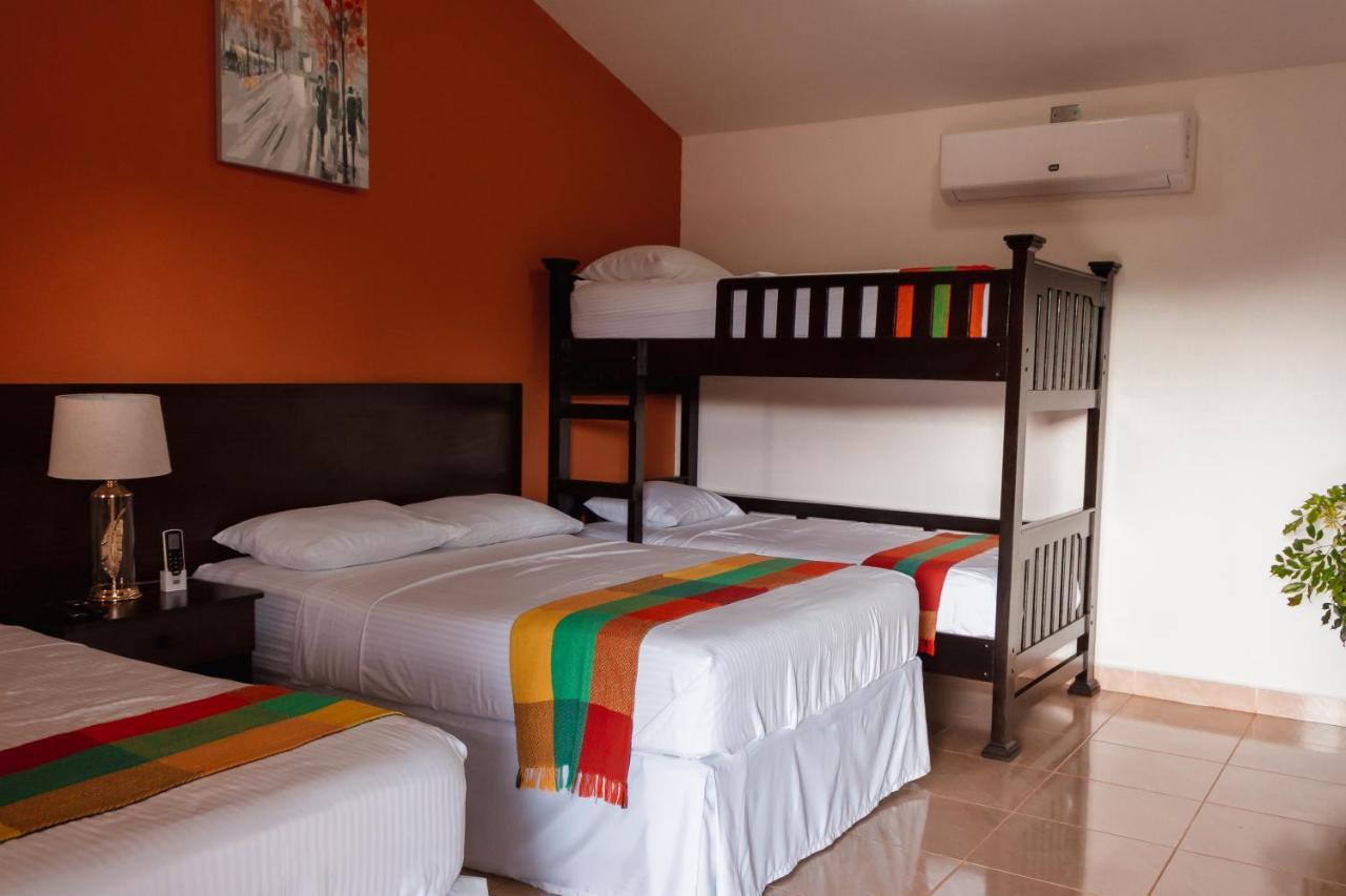 Hotel Boutique Victoria Мойогалпа Екстериор снимка