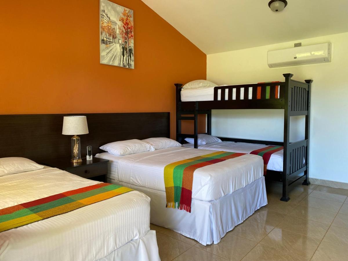 Hotel Boutique Victoria Мойогалпа Екстериор снимка